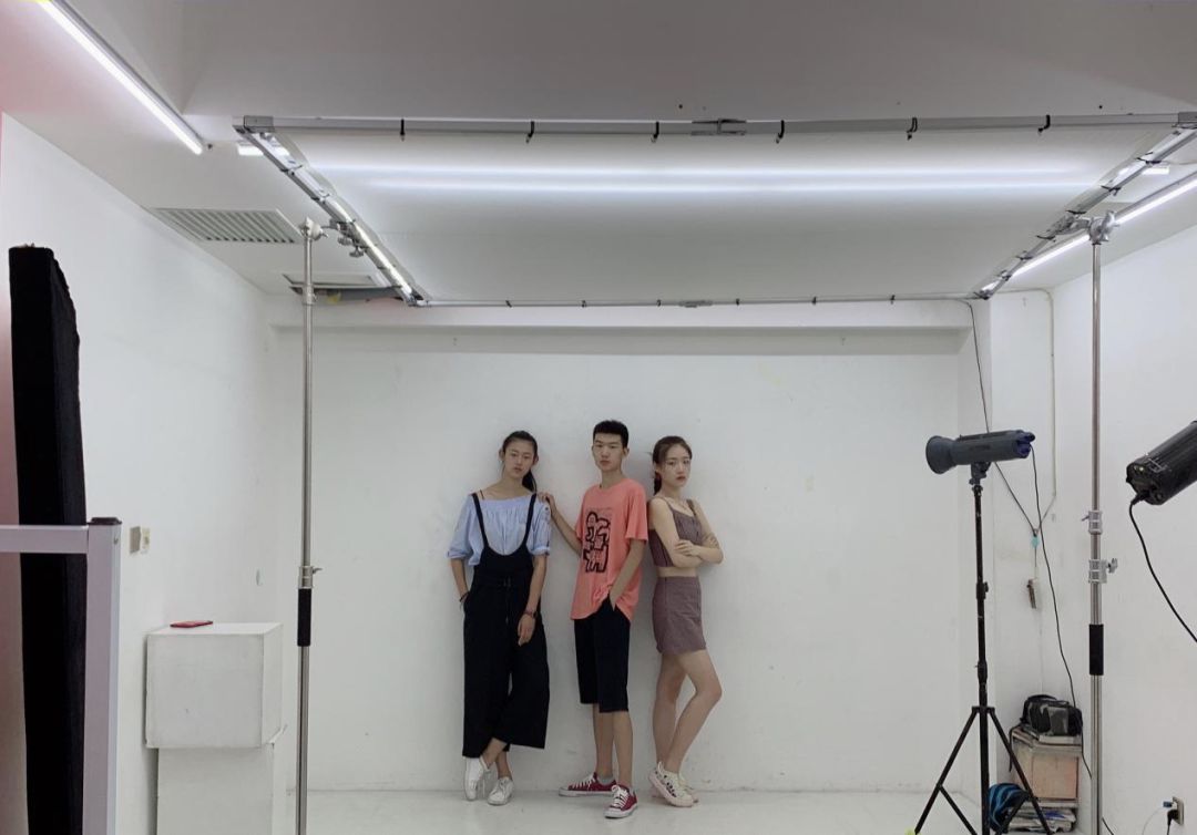 【服表班 . 招生简章】(图25)