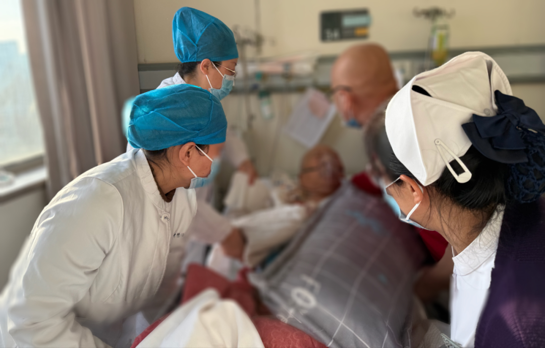 抗菌清创敷料怎么使用这个护士长独创＂三步清创法＂，让压疮愈合快人一步！_https://www.jmylbn.com_新闻资讯_第4张