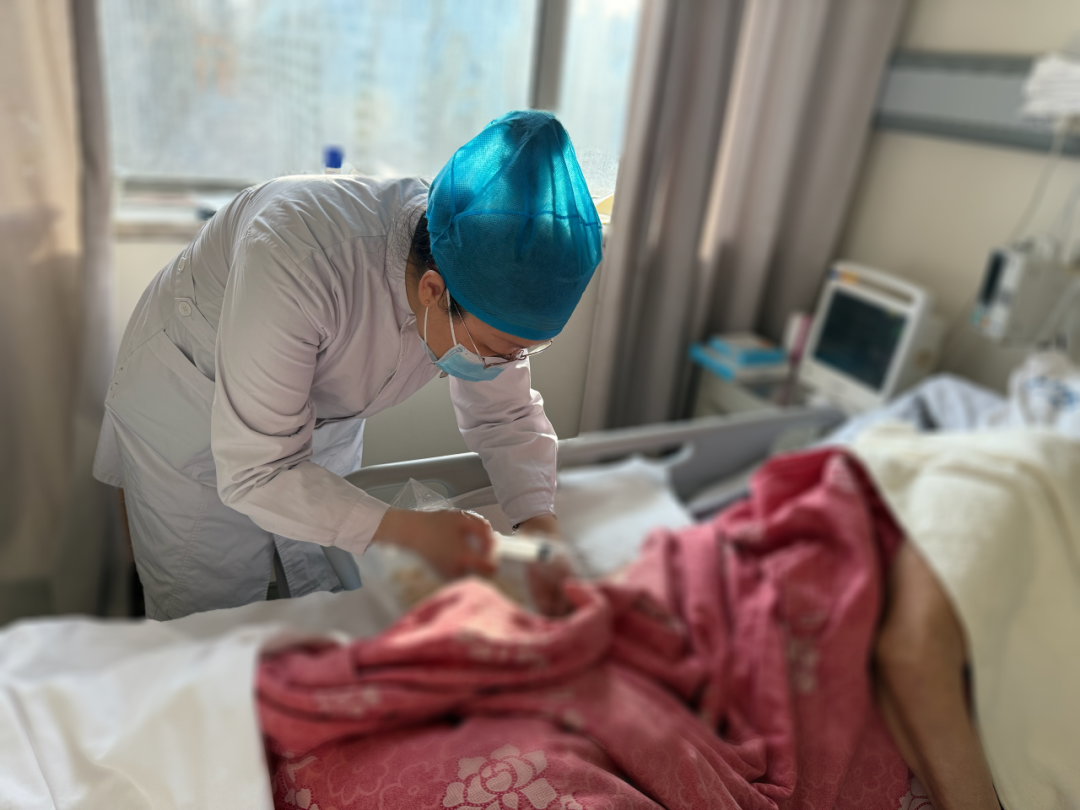 抗菌清创敷料怎么使用这个护士长独创＂三步清创法＂，让压疮愈合快人一步！_https://www.jmylbn.com_新闻资讯_第2张