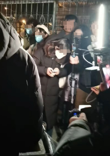 清北人三大高校轮番争抢，“鹅腿阿姨”凭啥爆火？