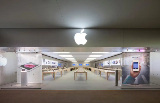 年,蘋果獲得了對 apple store 內部佈局的專利,對 apple store 的店面