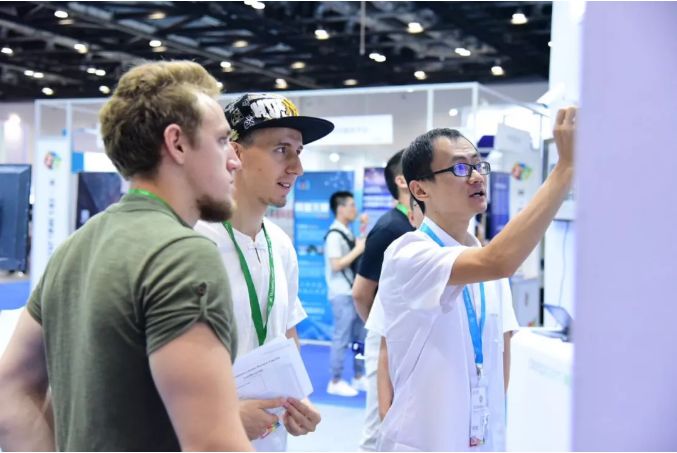 2019首届物联网与人工智能技术典型应用案例征集活动 暨中国物联网与人工智能技术应用大会开启