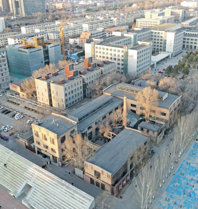 张鹏举大学建筑系馆的三次实践