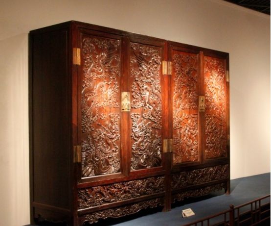 觉得红木家具贵的人，都看看吧