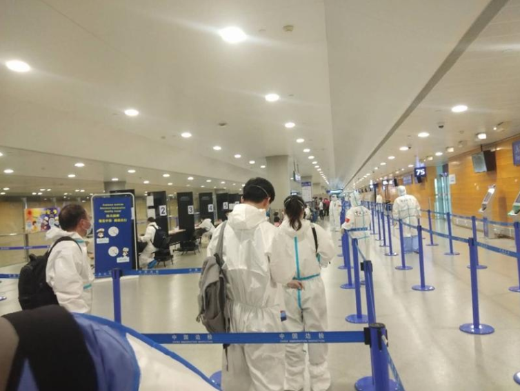 可怕：留学生拿加拿大阴性报告回国，下飞机就被确诊！这航班13人感染…（组图） - 3