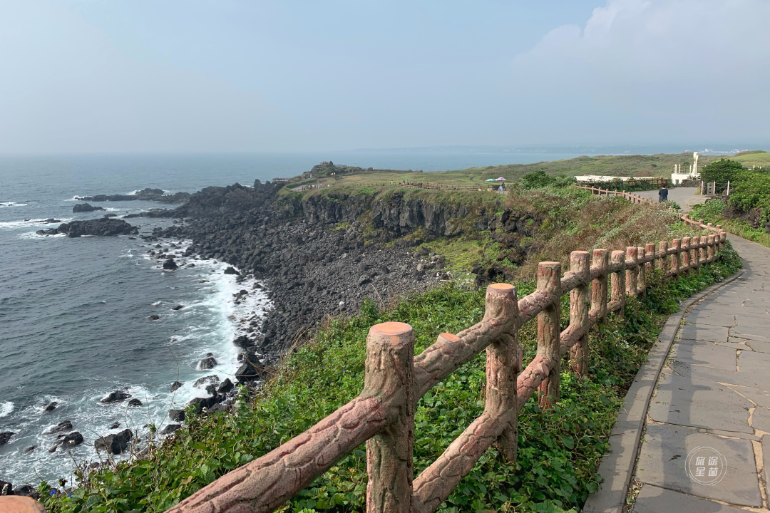 韩国九月初的济州岛，时有风，偶有雨