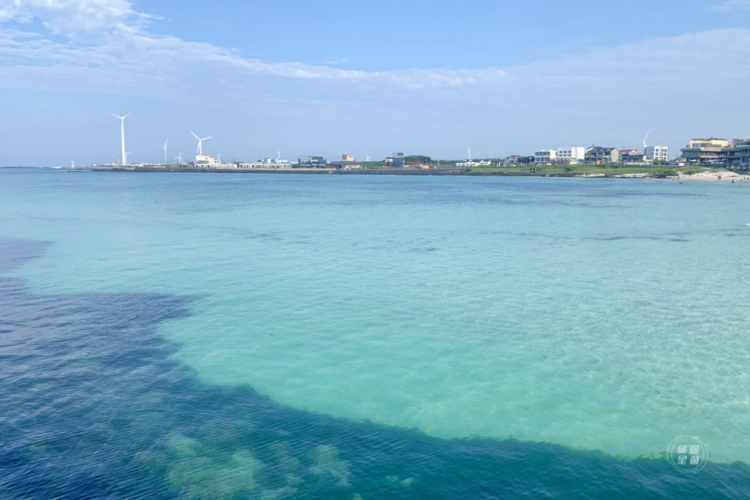 韩国九月初的济州岛，时有风，偶有雨