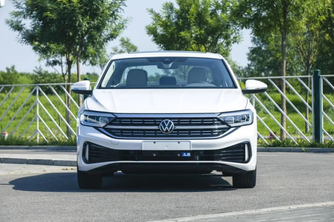 卡罗拉月销不到5000,合资a级车优惠3万起,这几款正适合抄底!