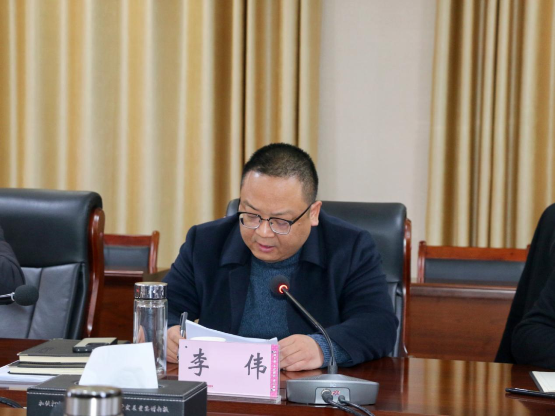 园区党工委副书记,管委会副主任彭五一,党工委委员,管委会副主任李伟