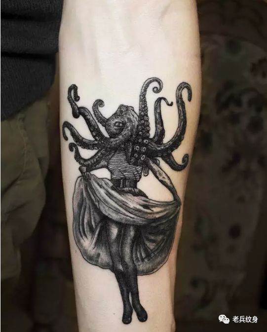 性爱的表达——章鱼纹身
