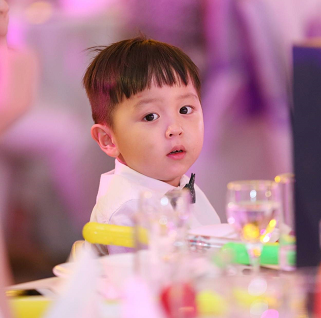 藏不住了！隐婚生子被拍，老公背景这么深（组图） - 18