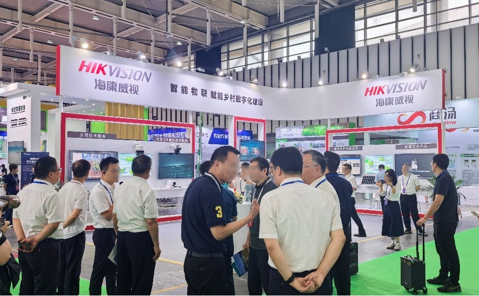 AI巡田、大模型防溺，海康威视助力绘就数字乡村新图景