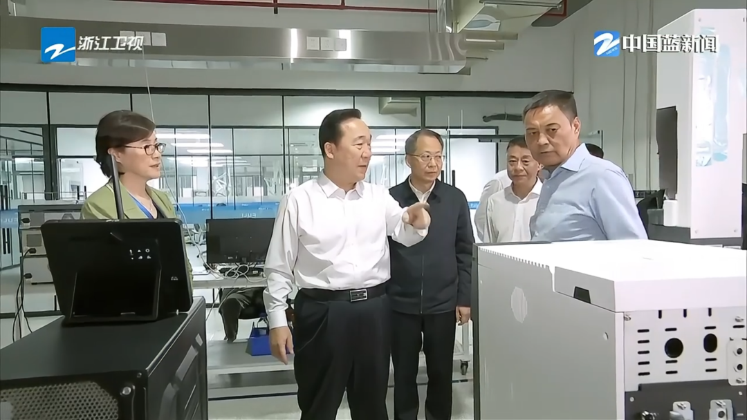 省長(zhǎng)王浩蒞臨福立儀器調(diào)研