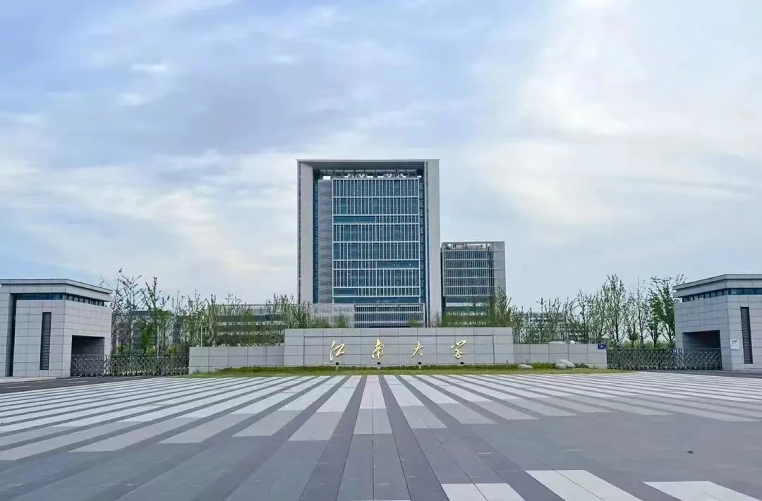 “福立液相色譜得出的數(shù)據(jù)準(zhǔn)確，重復(fù)性好，為實(shí)驗(yàn)的順利推進(jìn)提供可靠的數(shù)據(jù)支持