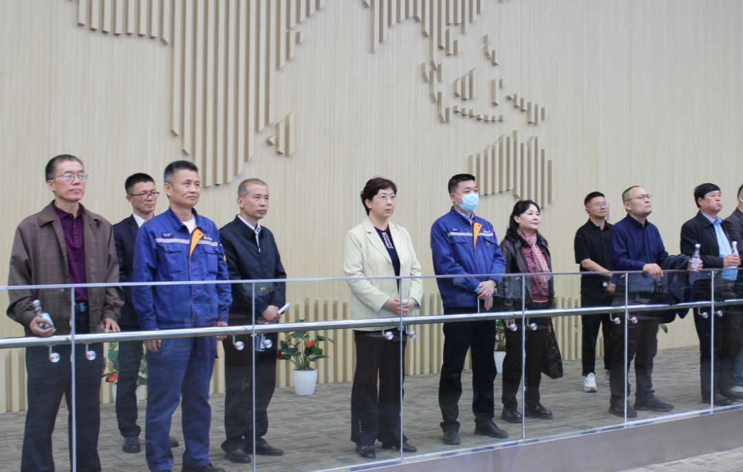 经开区人大代表调研八钢 肯定“八钢蓝”背后的国企担当与社会责任(图2)