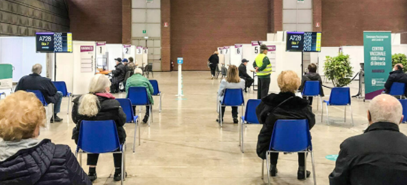 接种疫苗也现种族歧视？华人大姐被迫接种牛津疫苗（图） - 1