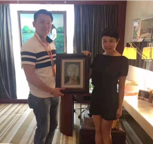 2018第7届深圳城市艺博会于5月27日完美闭幕，成交额1500万元！