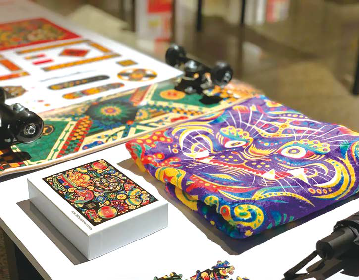 清华大学年画日新创作营中的文创产品第三,注重文化创意产品的研发,可