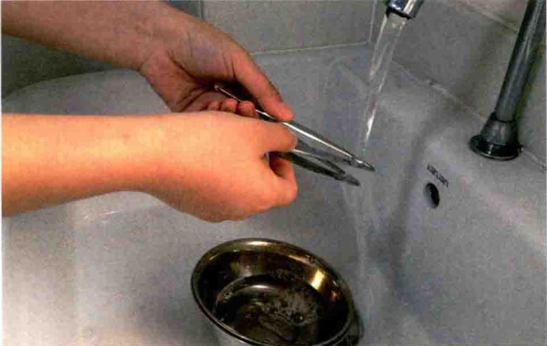 无菌敷料怎么用【图说】外科换药流程-感控操作图解_https://www.jmylbn.com_新闻资讯_第20张