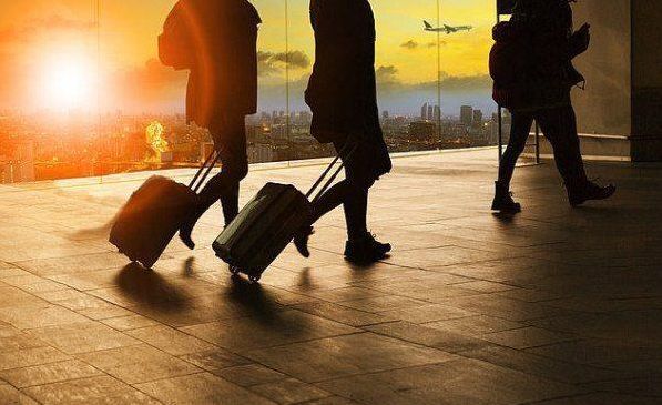 财经时讯 |疫情可能持续六月以上 澳政府发布最高级别旅行警告 颁布聚会禁令 - 1