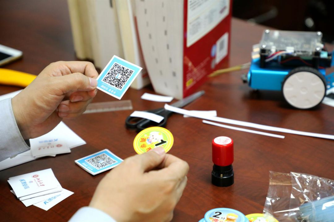 课堂派星星卡：普通的课堂千篇一律互动有趣的课堂万里挑一