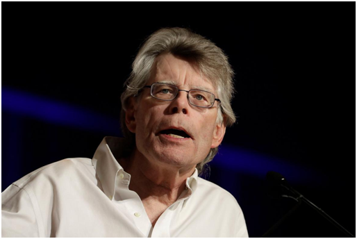 特朗普发推再提“中国病毒”，“恐怖小说之王”入场：现在是美国病毒了，大男孩！