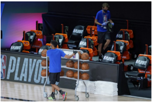 怒火延烧！抗议黑人被警察连开7枪，NBA球队罢赛，多名球星愤怒：我们需要改变！