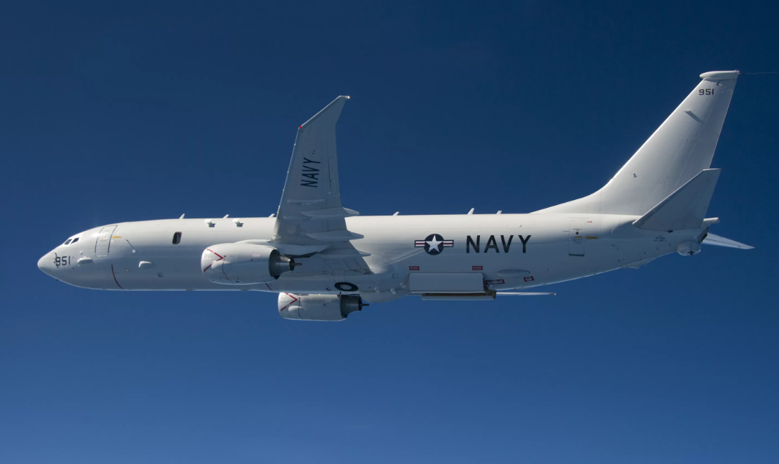 美军“偷窥”南海频度增加 一次派出两架P-8A巡逻机