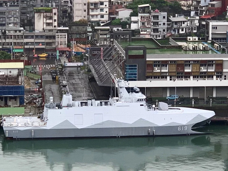 台媒：“微型导弹突击艇”被撤案，台海军2亿余元打水漂