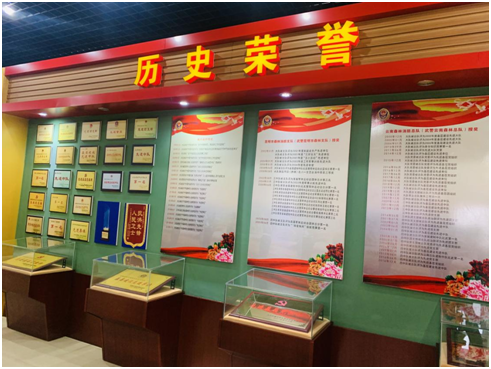 “橄榄绿”变“火焰蓝”战衣虽改初心不变