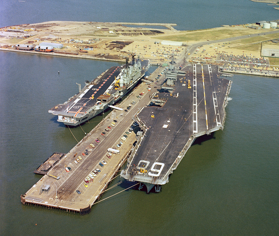 航母简史:万里远征