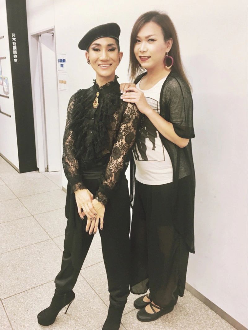 日本最 骚气 的和尚 化浓妆 穿高跟鞋 公开出柜 男人 骚 起来真没女人什么事 东京新青年 微信公众号文章阅读 Wemp