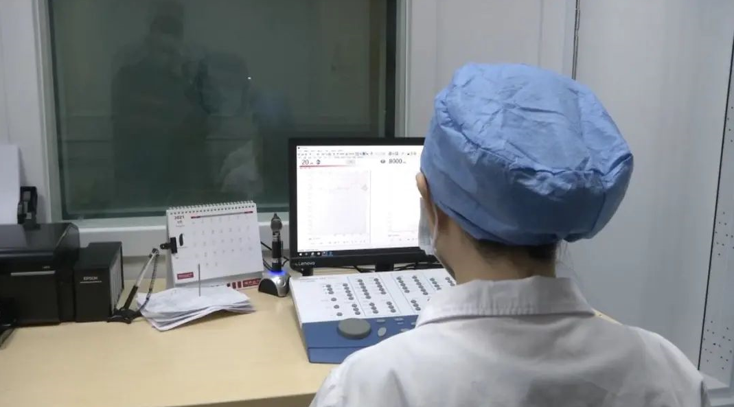 耳镜怎么做怀疑小孩中耳炎？这些检查都要做！_https://www.jmylbn.com_新闻资讯_第11张