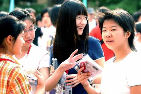 中国人口多好还是人口少好_中国多少亿人口_中国人口和印度人口哪个多