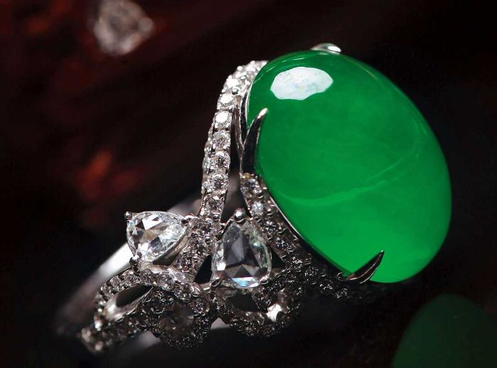 翡翠的历史价值与文化内涵！