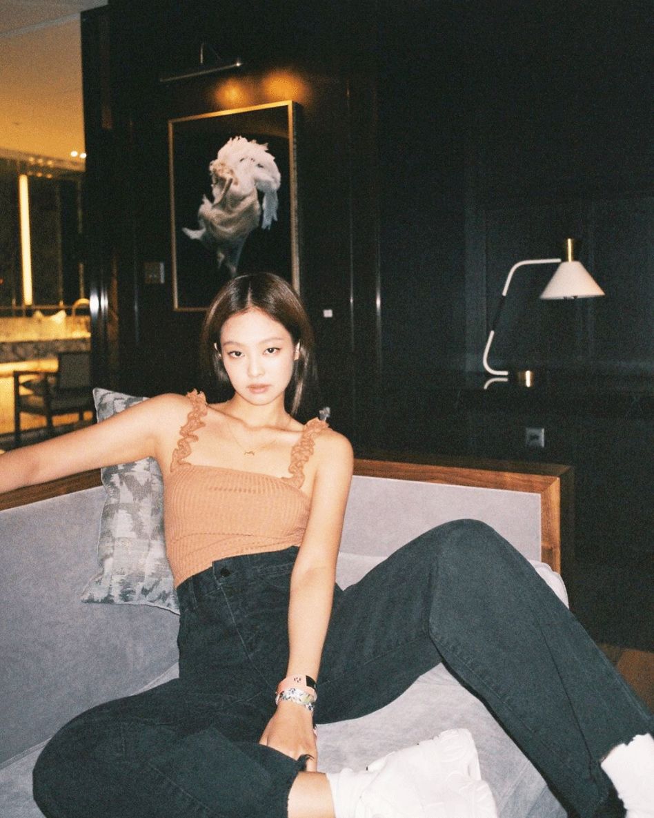 【时尚】最壕女团BLACKPINK：3分钟换24套造型，一条项链值一套房首付（组图） - 77