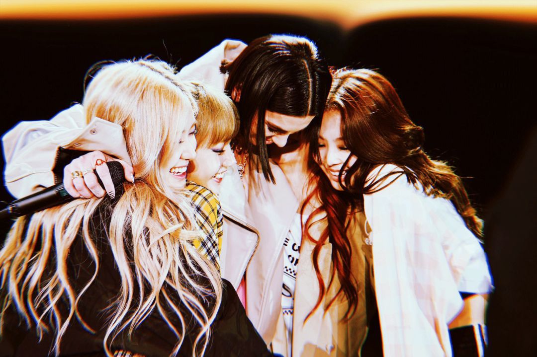【时尚】最壕女团BLACKPINK：3分钟换24套造型，一条项链值一套房首付（组图） - 58