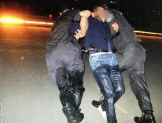 老妈妈绝望跳河：儿子嫌我不会带孙子 赶我出门