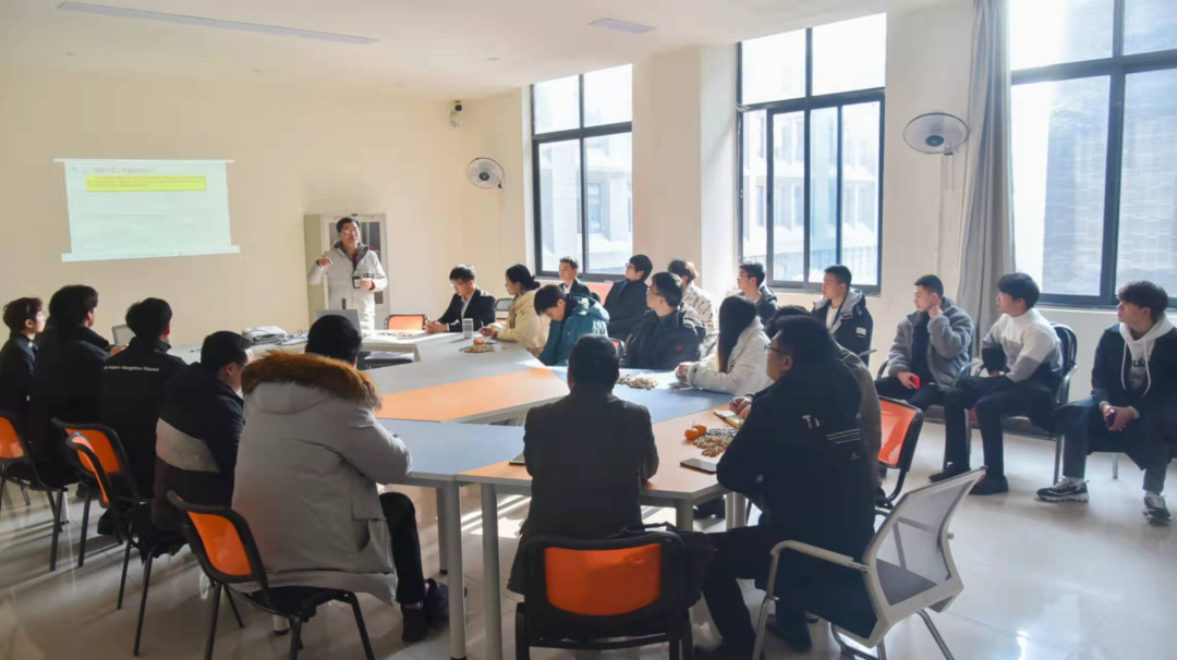 川科中德&人工智能学院“张军铣工技能大师工作室”举行2021年度工作总结汇报(图1)