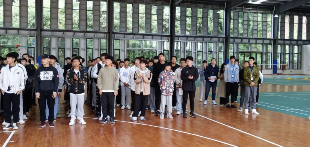 https://mp.weixin.qq.com/s?__biz=MzI2NTE1NzI4NA==&mid=2651548502&idx=1&sn=1de3982840b20d9900e45d2544(图4)