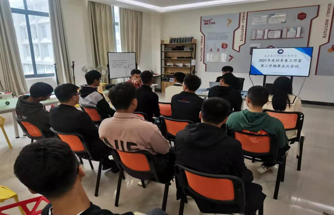 川科鼎利中德&人工智能学子勇闯全国机器人锦标赛，预祝取得佳绩(图13)