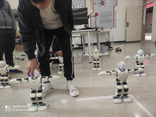川科鼎利中德&人工智能学子勇闯全国机器人锦标赛，预祝取得佳绩(图12)