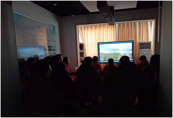 公司组织观看《夺冠》，学习女排拼搏精神