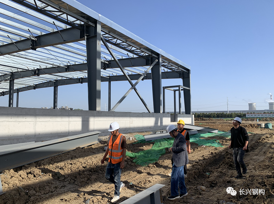 长兴钢构：五一劳动节 向一线人员致敬