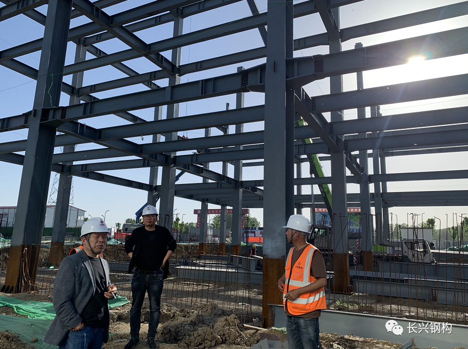 长兴钢构：五一劳动节 向一线人员致敬