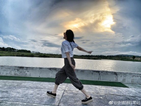 交不到女友怎麼辦  紅人館 | 50歲的許晴，真的讓人很酸 未分類 第3張