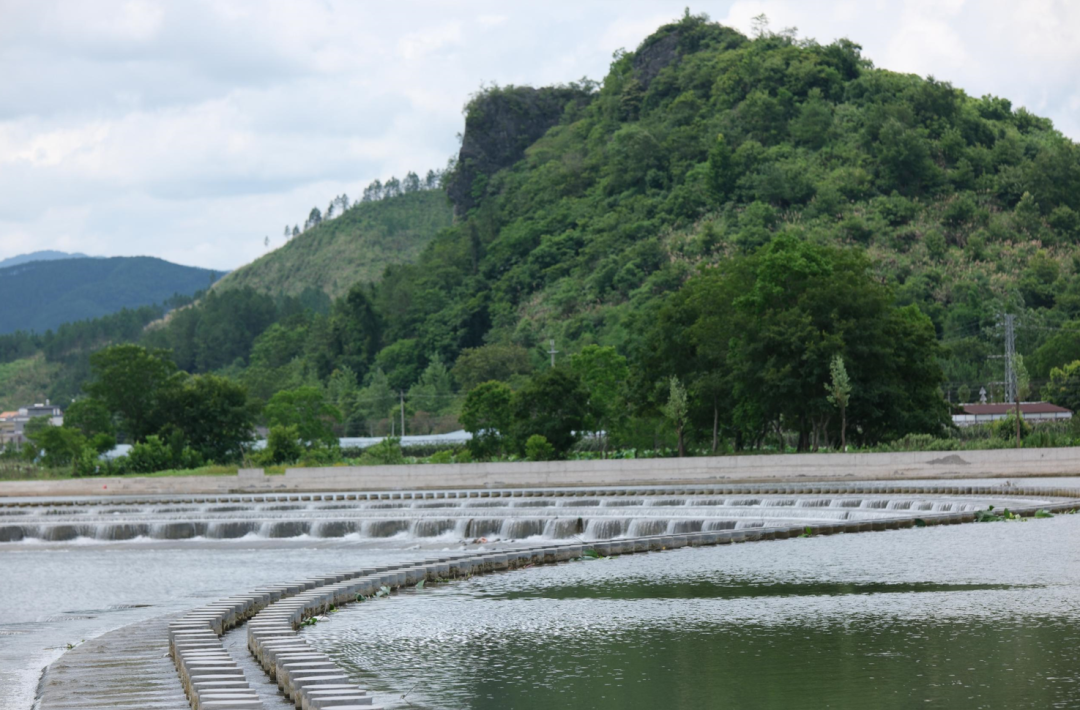 【慢享山水●轻奢度假西溪森林温泉】￥699纯玩3天~泡原生态森林温泉+享无边际温泉池、金秋赏银杏黄金大道、千年古老原始瑶寨