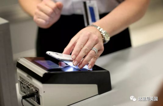 新规定！来美国，随时准备交出手机电脑密码！