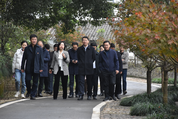 副省长吴浩来铅调研城乡建设和文旅产业发展