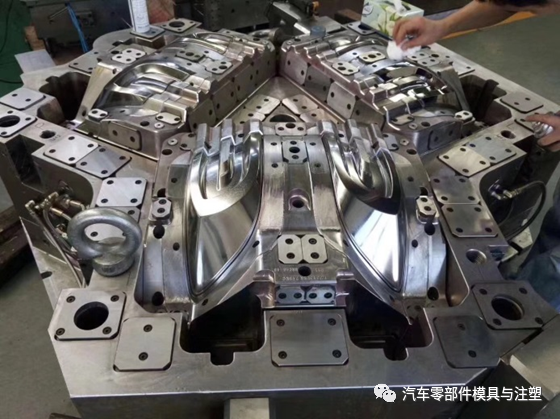 干货 & 双色注塑模具设计经典经验分享！的图1